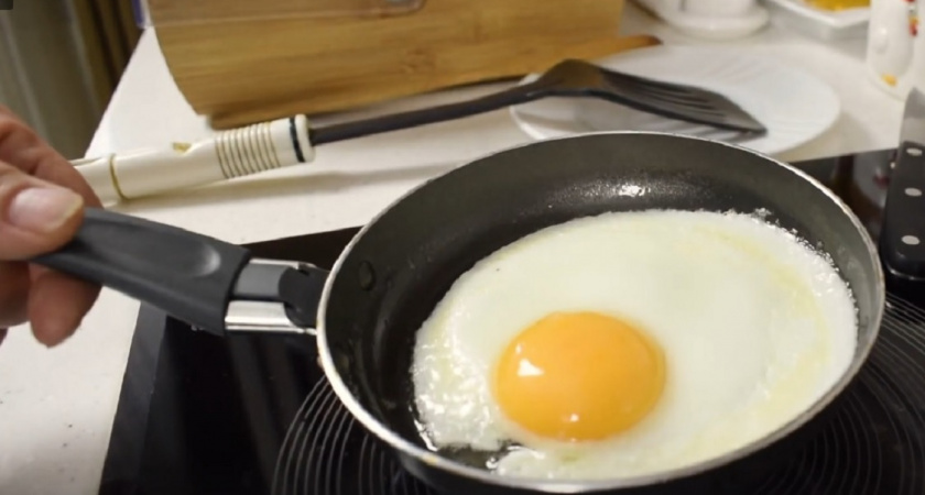 Не масло и не сало: готовлю яичницу только на этом - получается вкуснее и полезнее