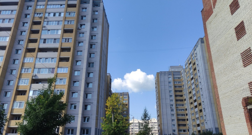 От штрафа до уголовки: чем могут грозить россиянам старые вещи на балконе