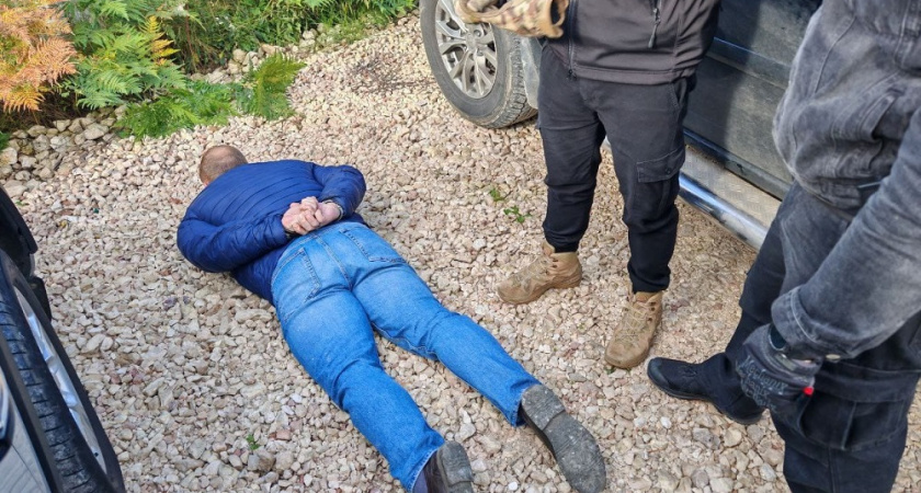 Сотрудник владимирского предприятия «ДСУ №3» задержан за получение взятки