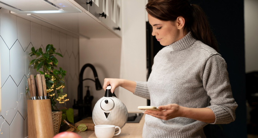 Можно ли повторно кипятить воду в чайнике: разбираем всю правду и мифы