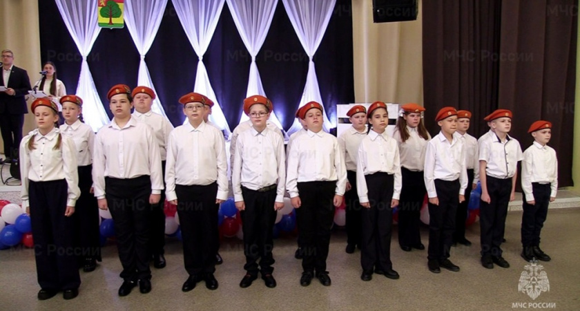 Двадцать пятиклассников из Вязников стали кадетами МЧС