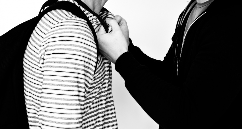 В Коврове мужчина жестоко избил бывшего партнёра сожительницы