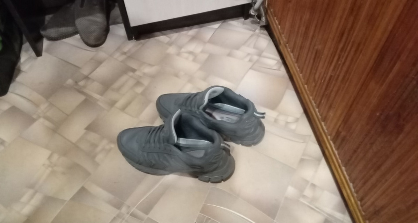 Не маскируем, а устраняем: способ борьбы с запахом в обуви, который реально работает