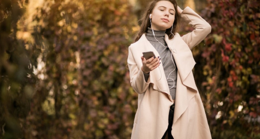 Стиль без лишних трат: как 7 вещей из вашего гардероба создают десятки образов на осень и зиму