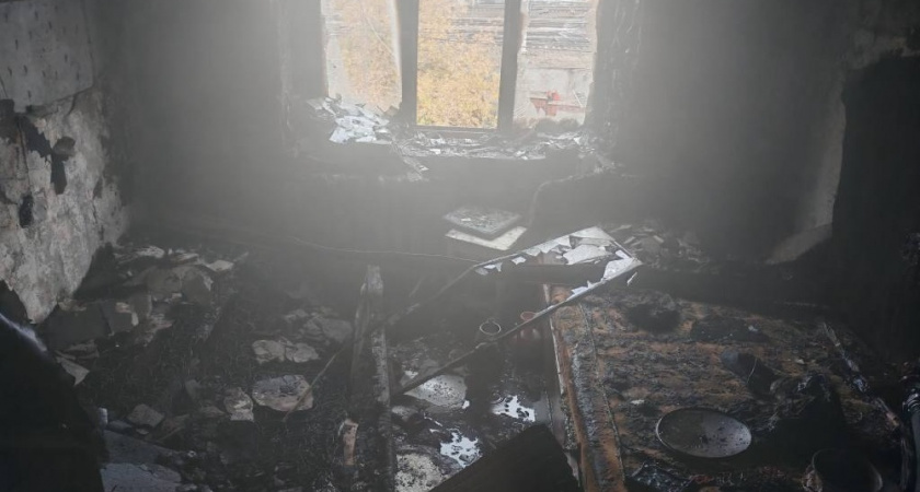 Пожарные спасли общежитие в Александрове от крупного пожара