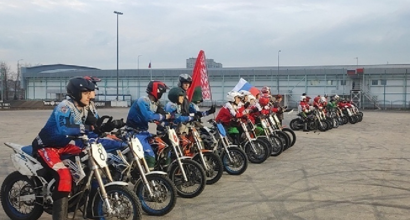 В Коврове стартовали международные соревнования по мотоболу