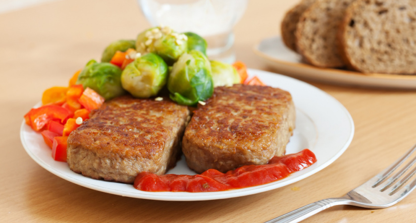 С тех пор, как открыла этот способ, фарш готовлю только так: про обычные котлеты давно не вспоминаю