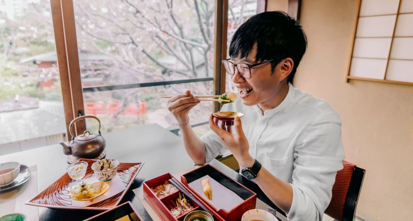 Почему японцы живут дольше всех? Неочевидные пищевые привычки, которые нам следует перенять