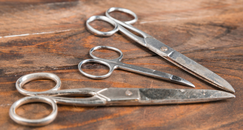 Восстановление старых ножниц: простой метод с применением консервной банки