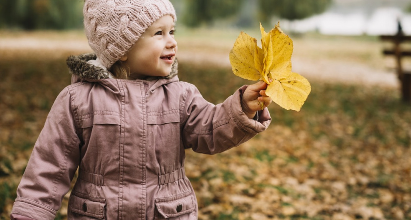 8 редких и очень красивых имён для девочек с глубоким смыслом: от "дыхания жизни" до "Божьей милости"