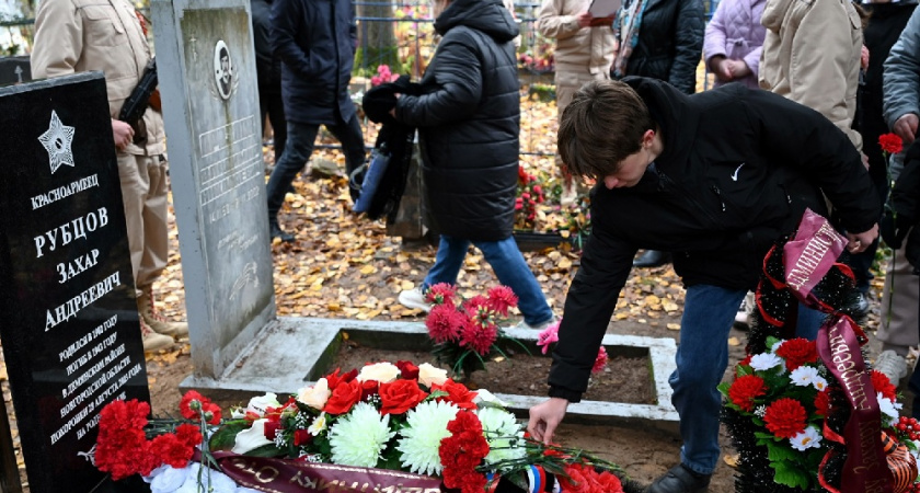 Памятник красноармейцу Захару Рубцову открыли в Гусь-Хрустальном