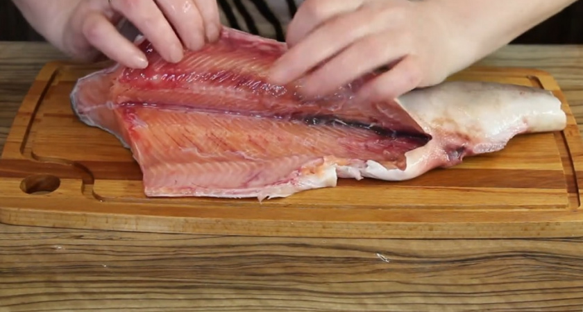 Почему горбуша после разморозки превращается в кашу: неочевидная причина, о которой молчат продавцы