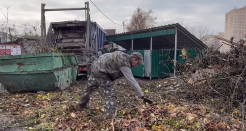Во Владимире убирают свалку на Офицерской улице