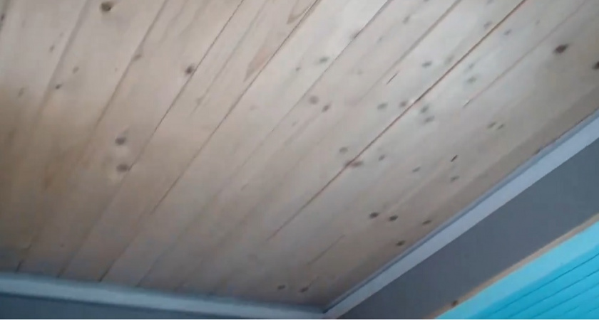 Вагонка, гипсокартон или дерево: лучшие альтернативы натяжному потолку - что выбрать?