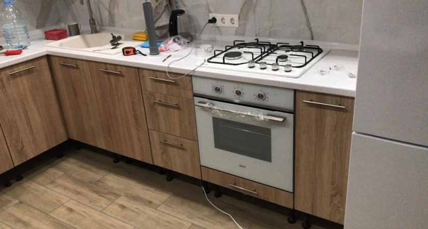 Владельцам квартир с плитами напомнили о серьёзных запретах: что нужно знать, чтобы не остаться без газа