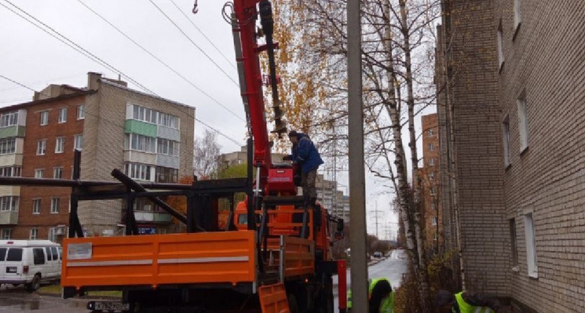 12 современных светильников установили во дворе школы №2 во Владимире