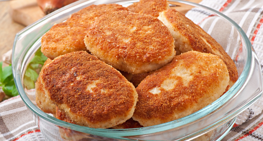 Забытый трюк из советской столовой, который делает любые котлеты сочными