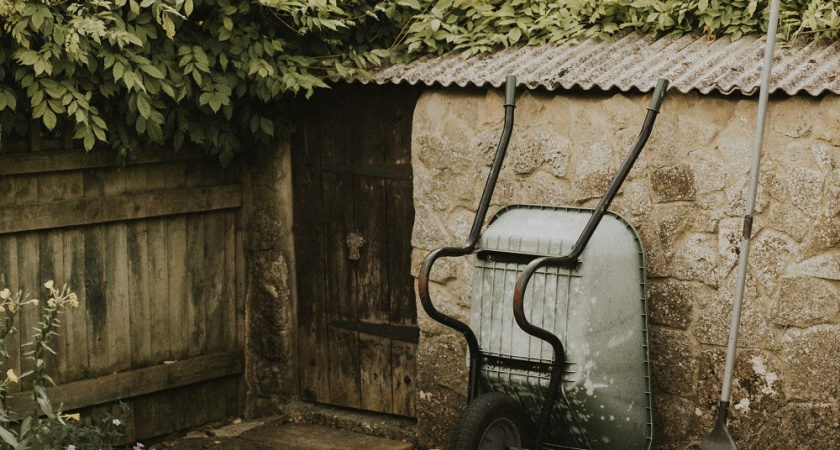 Если в погребе появилась сырость: 7 практичных методов борьбы с повышенной влажностью