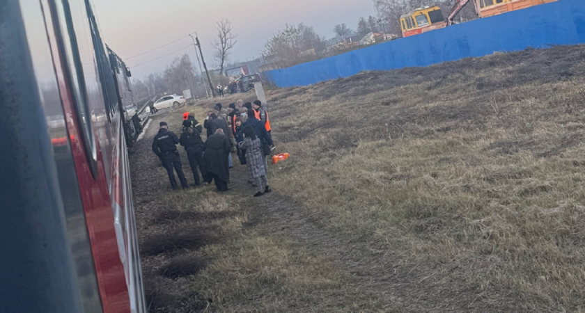 Женщина бросилась под поезд около вокзала в Гусь-Хрустальном