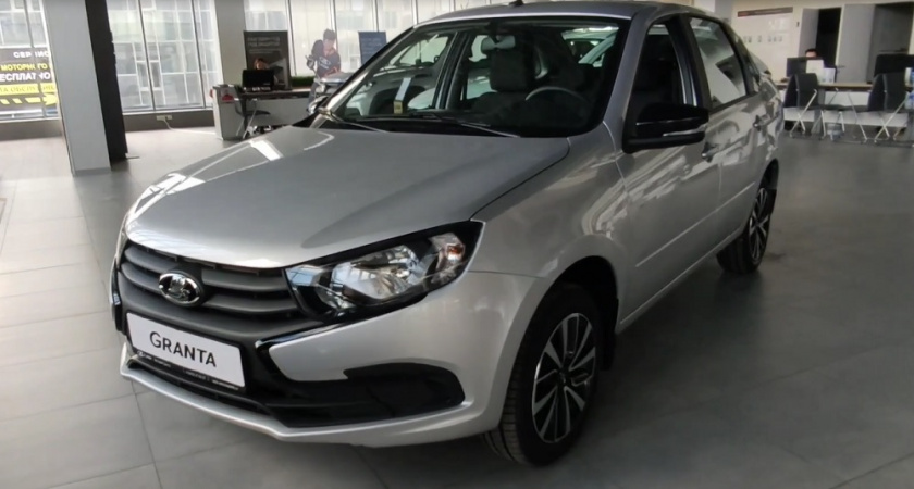 «Все берут "китайцев", а я - "голую" Гранту за 800 тысяч»: кто на самом деле не прогадал с покупкой