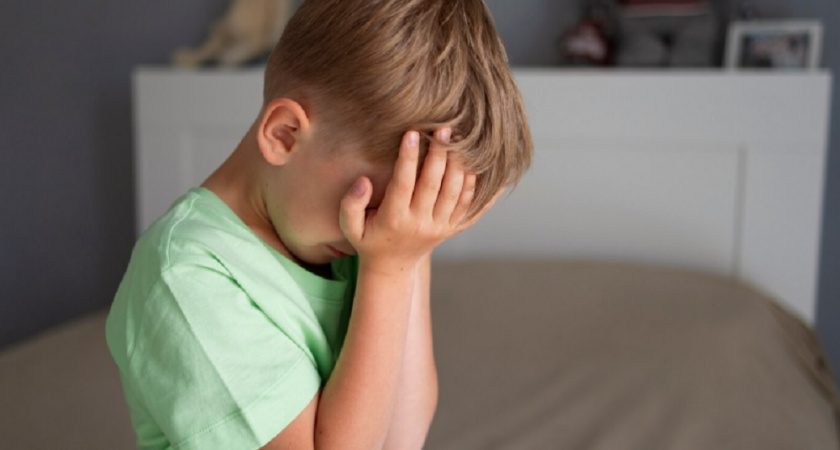 Слова, которые ранят сильнее наказания. Психолог предупредила: 5 фраз, которые портят отношения с детьми