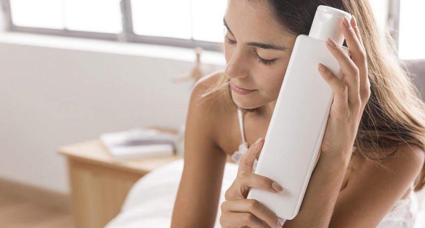 5 неожиданных способов использовать сухой шампунь в быту