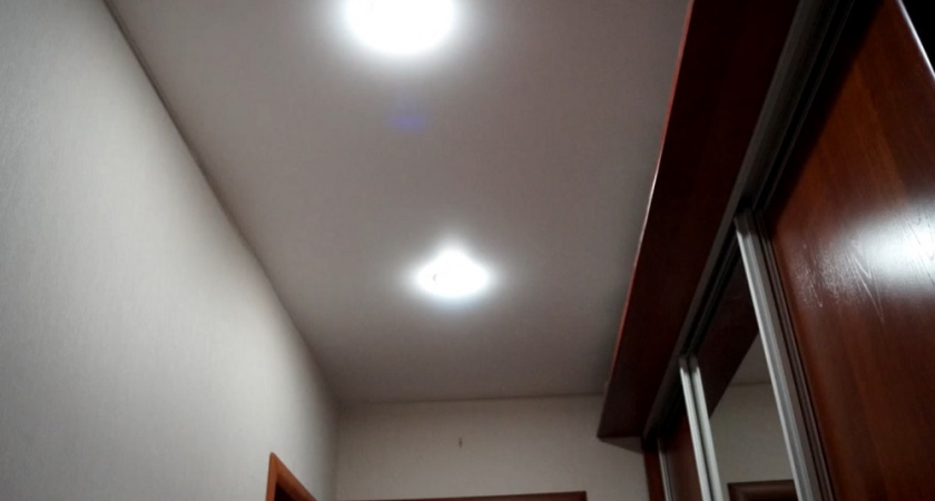 Почему я не рекомендую устанавливать натяжные потолки: лучшие альтернативы от опытного монтажника