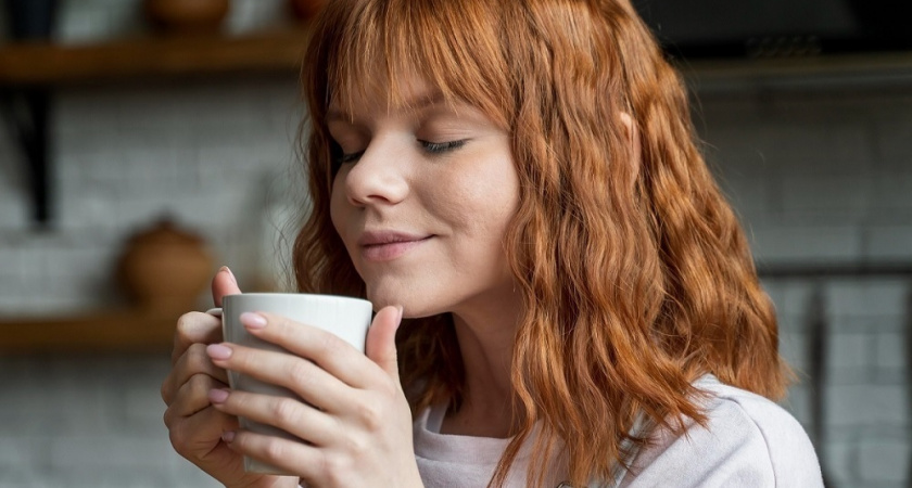 Не чай и не кофе: почему кефир - лучший напиток для начала дня. Полезен для кишечника и кожи