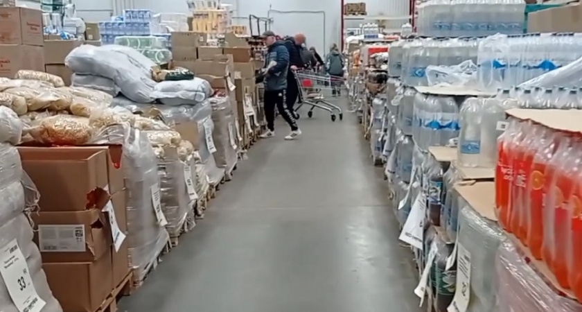 Свежий привоз в "Светофор": обзор находок, которые быстро разбирают — от дешевой химии до фруктов