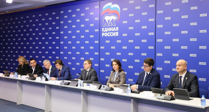 «Единая Россия» и Минпросвещения дали поручения регионам по программам капремонта и строительства объектов образования