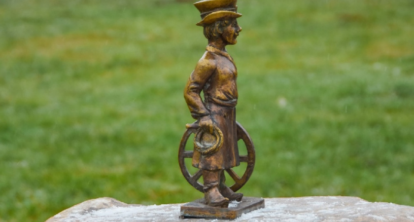 В Суздале появился новый персонаж-суздальчонок — извозчик