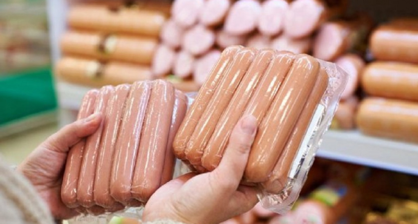 Чего не должно быть в составе сосисок и какие можно есть без вреда: раскрывают в Роскачестве