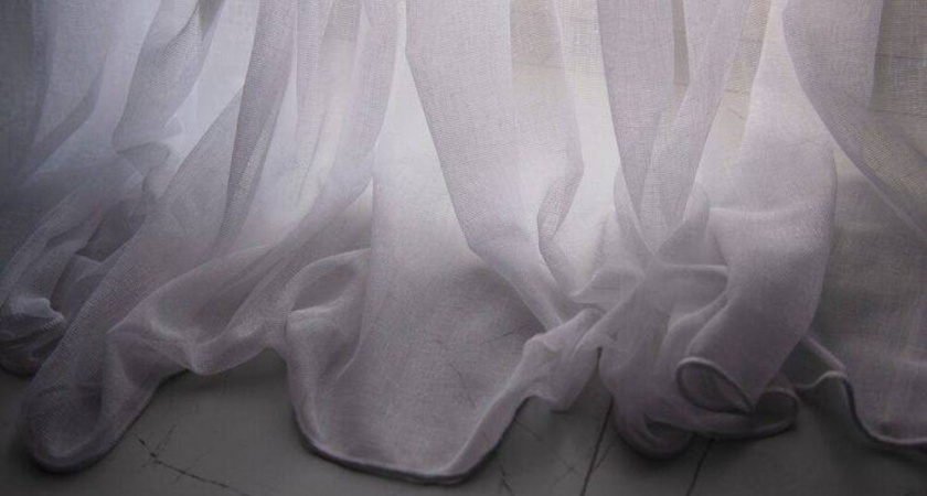 Начинаю генеральную уборку перед Новым с занавесок: проверенный способ отбелить пожелтевший тюль 