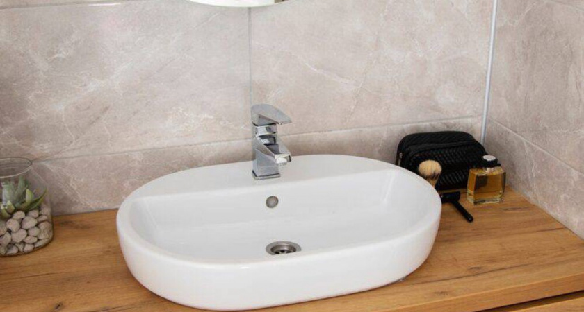 Как убрать известковый налет на смесителе снаружи и внутри надолго с помощью трех средств 