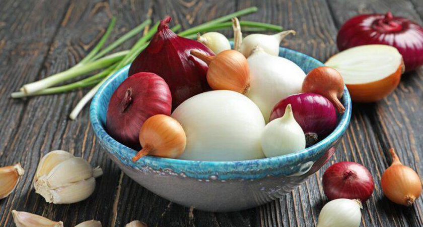 Ленивые пирожки с яйцом и луком: готовятся за 15 минут