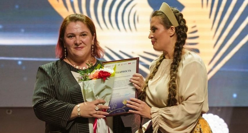 Маму семерых детей из Владимира наградили на концерте в Москве