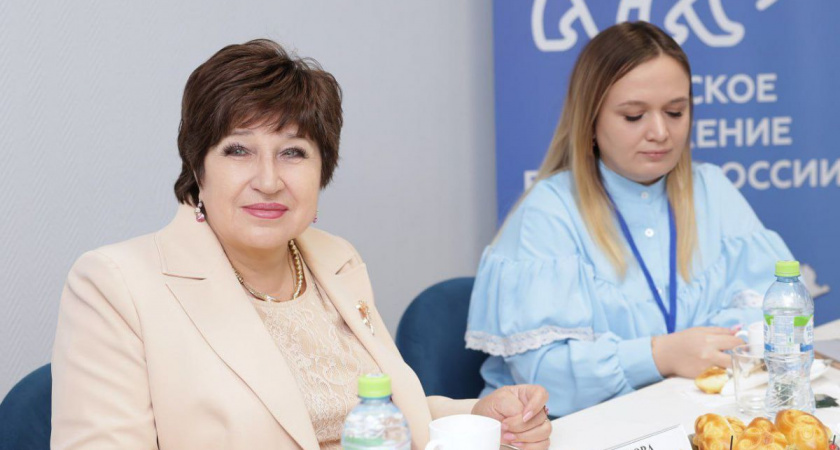 Ольга Хохлова поддержала жен и матерей бойцов СВО