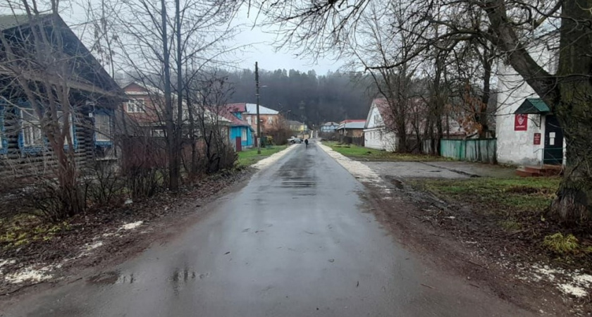 Жители Гороховца добились ремонта дороги