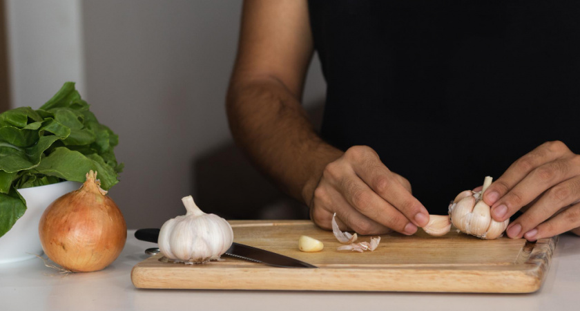 Что будет с организмом, если ежедневно есть чеснок: учёные раскрыли всю правду