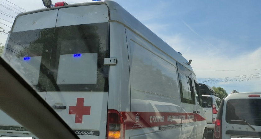 Пропустил "скорую помощь" и лишился прав - как такое возможно? Раскрывают автоюристы