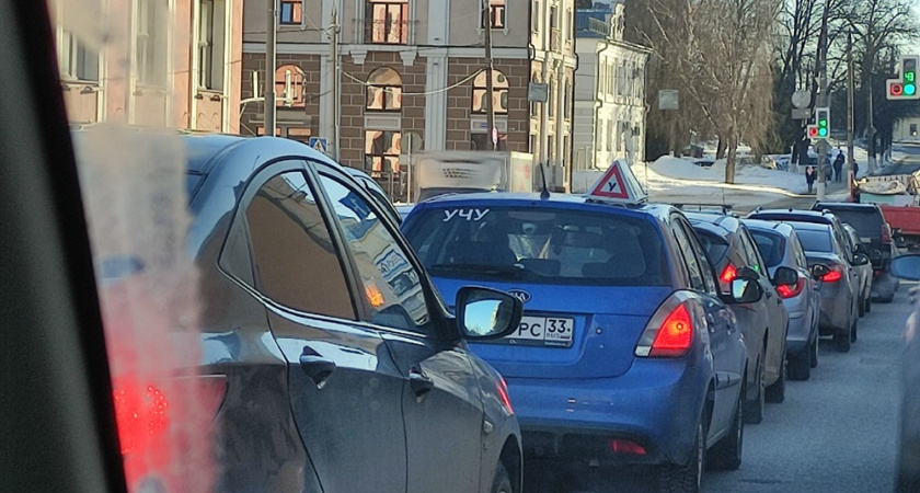 В четырех ковровских автошколах водителей учили некомпетентные специалисты