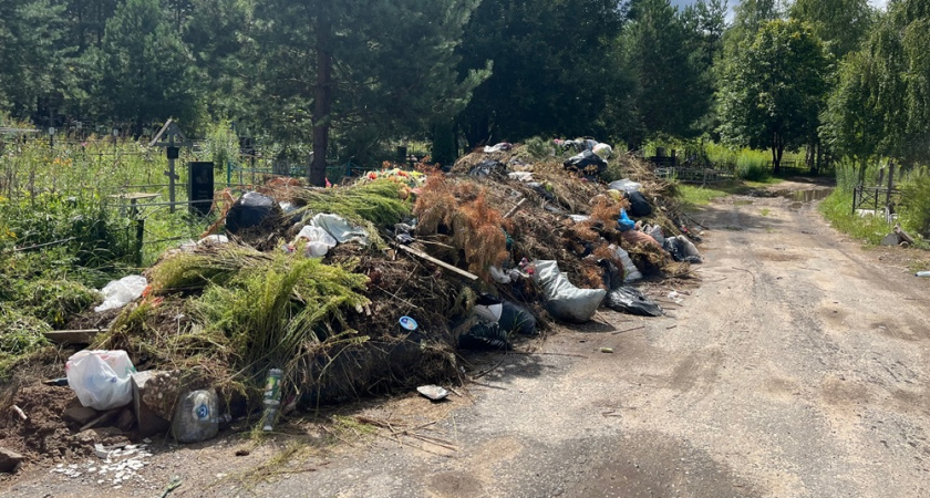 Ковровскую администрацию заставили убраться на Троицко-Никольском кладбище