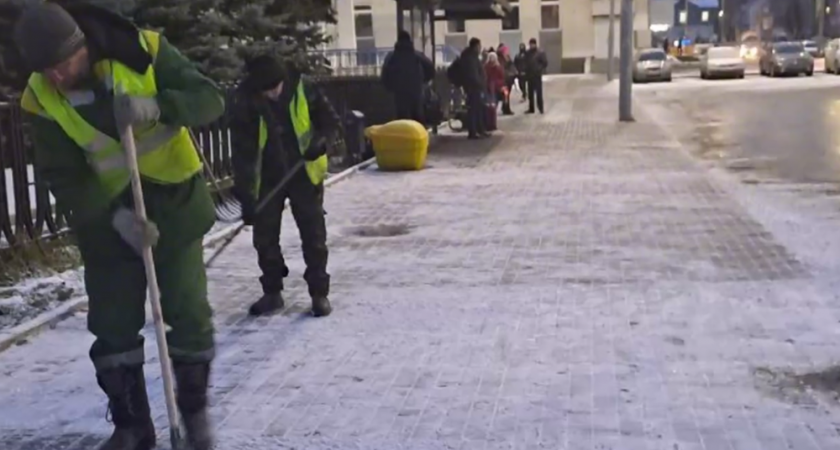 Владимирские дорожники вышли на расчистку улиц после ночного снегопада