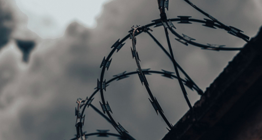 Пойманного в Александрове курьера телефонных мошенников отправят в колонию