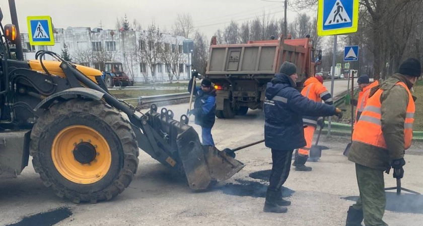 Дорожники успели отремонтировать несколько участков во Владимире до снегопада