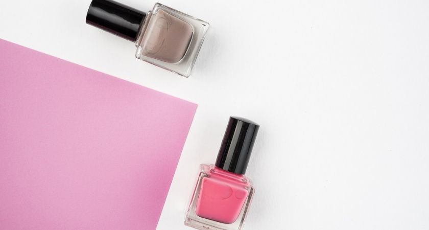 Как я использую бесцветный лак для ногтей в быту: 7 простых идей