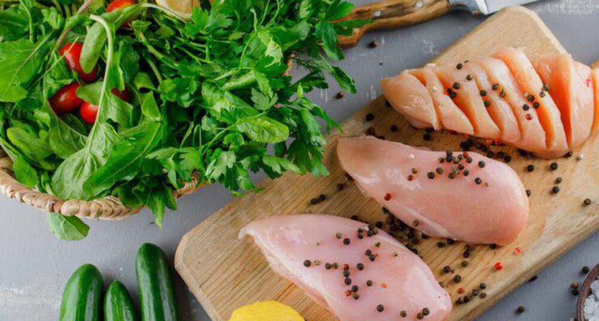 Как сварить куриную грудку для салата, чтобы она была сочной: мой рабочий способ