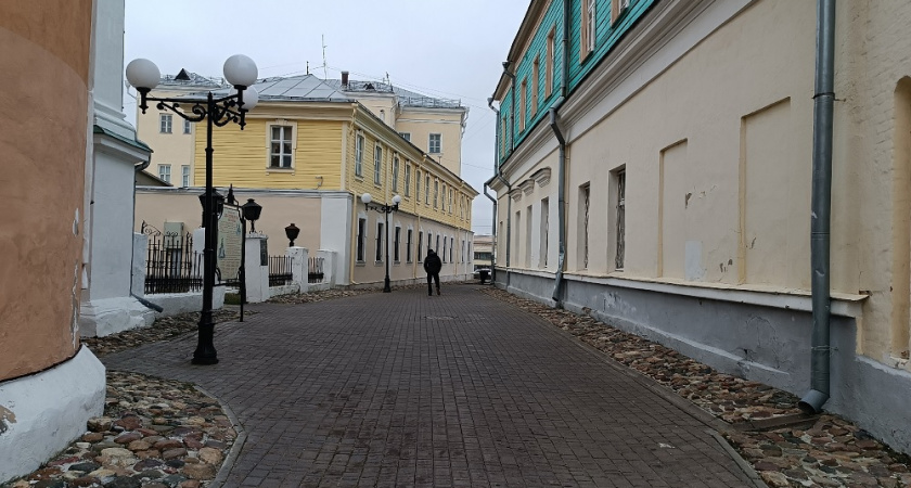 Почему одни русские фамилии оканчиваются на «-ов», а другие — на «-ин»: есть объяснение