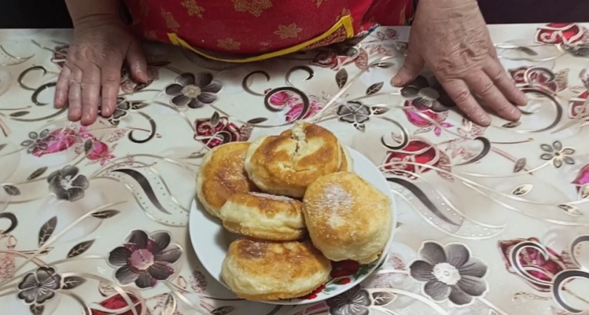 Устали от обычной выпечки? Эти пышки на кефире с майонезом готовятся 15 минут и тают во рту