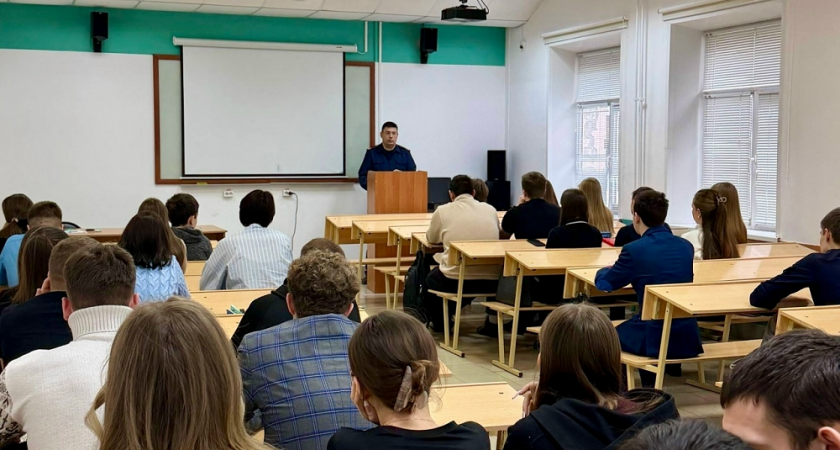 Во Владимире будущим юристам рассказали как начать карьеру в следствии